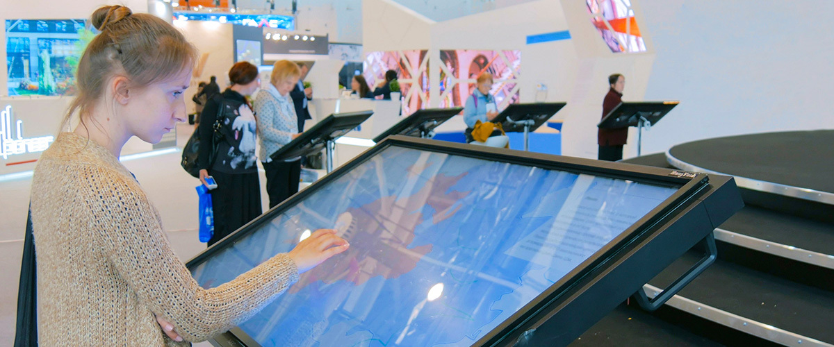 Large touchscreens